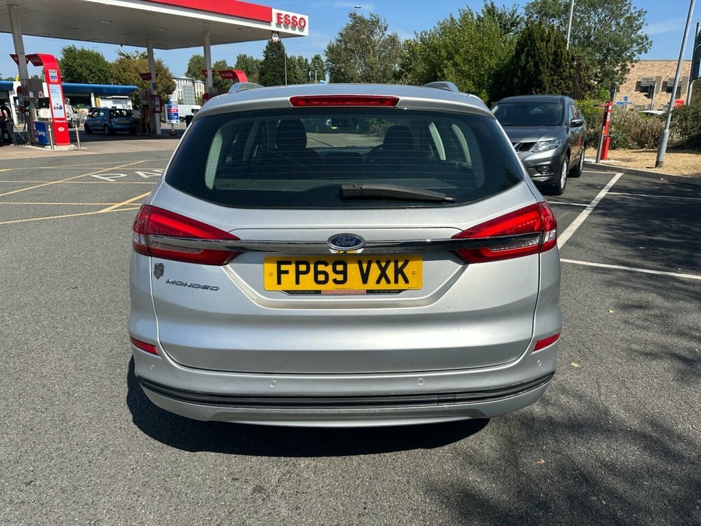 Ford Mondeo Estate Silver #4