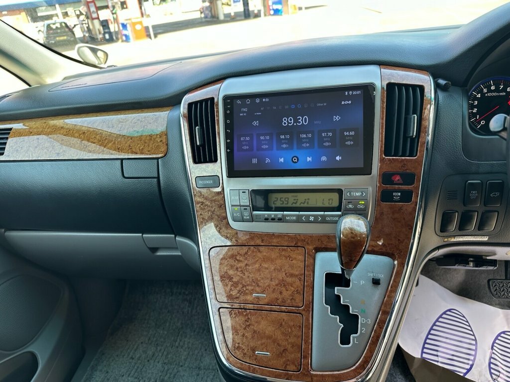 Toyota Alphard Mpv Silver #27