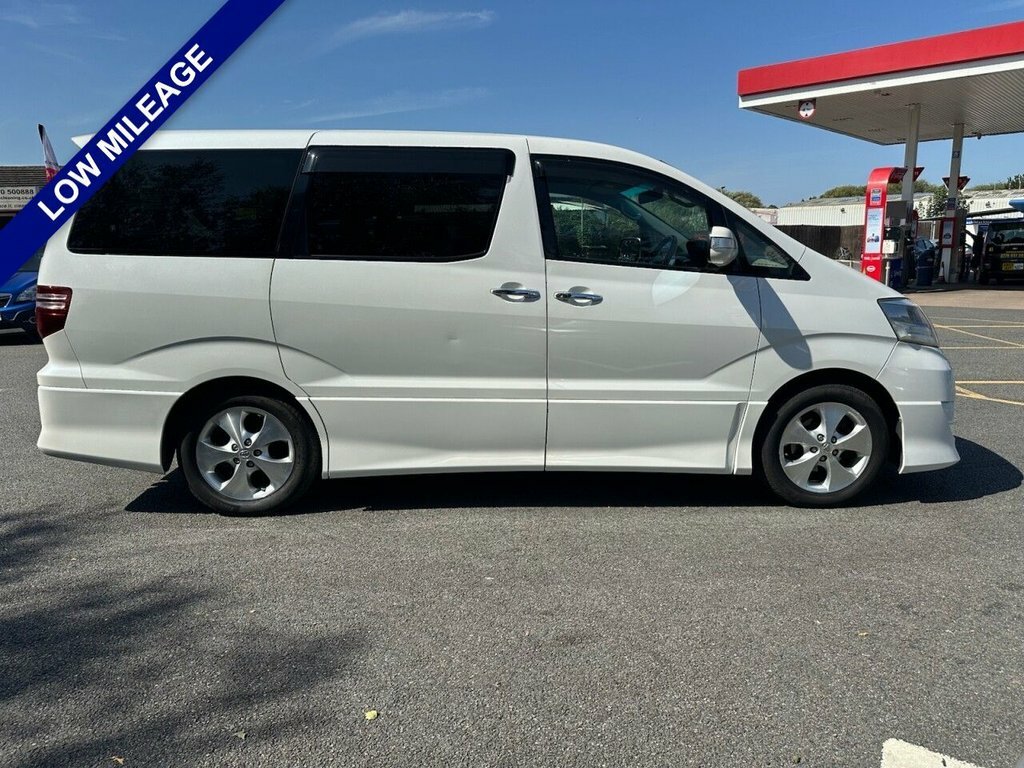 Toyota Alphard Mpv White #2