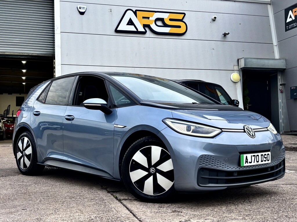 Volkswagen ID.3 Pro Performance 58Kwh Family Hatchback Electri Black #1