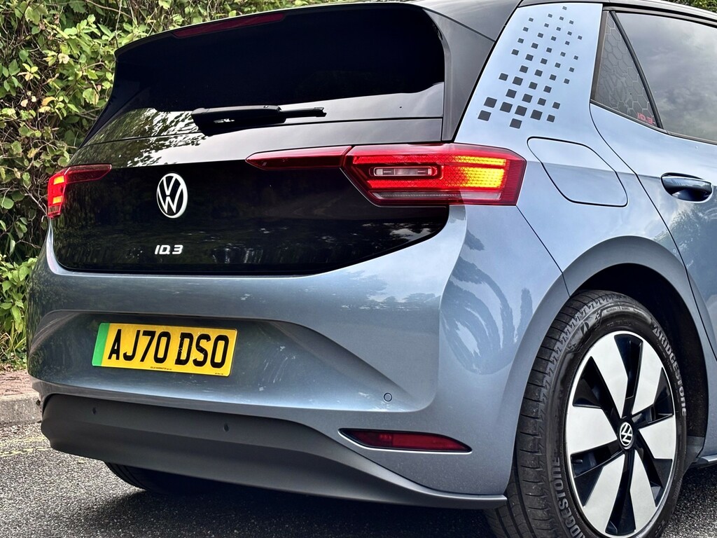 Volkswagen ID.3 Pro Performance 58Kwh Family Hatchback Electri Black #12