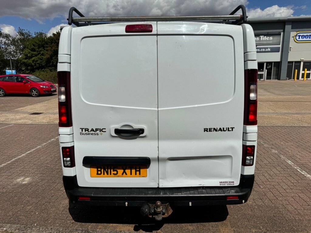 Renault Trafic Mpv BN15XTH White #6