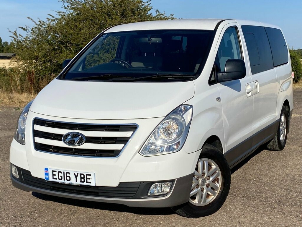 Hyundai I800 Mpv White #3