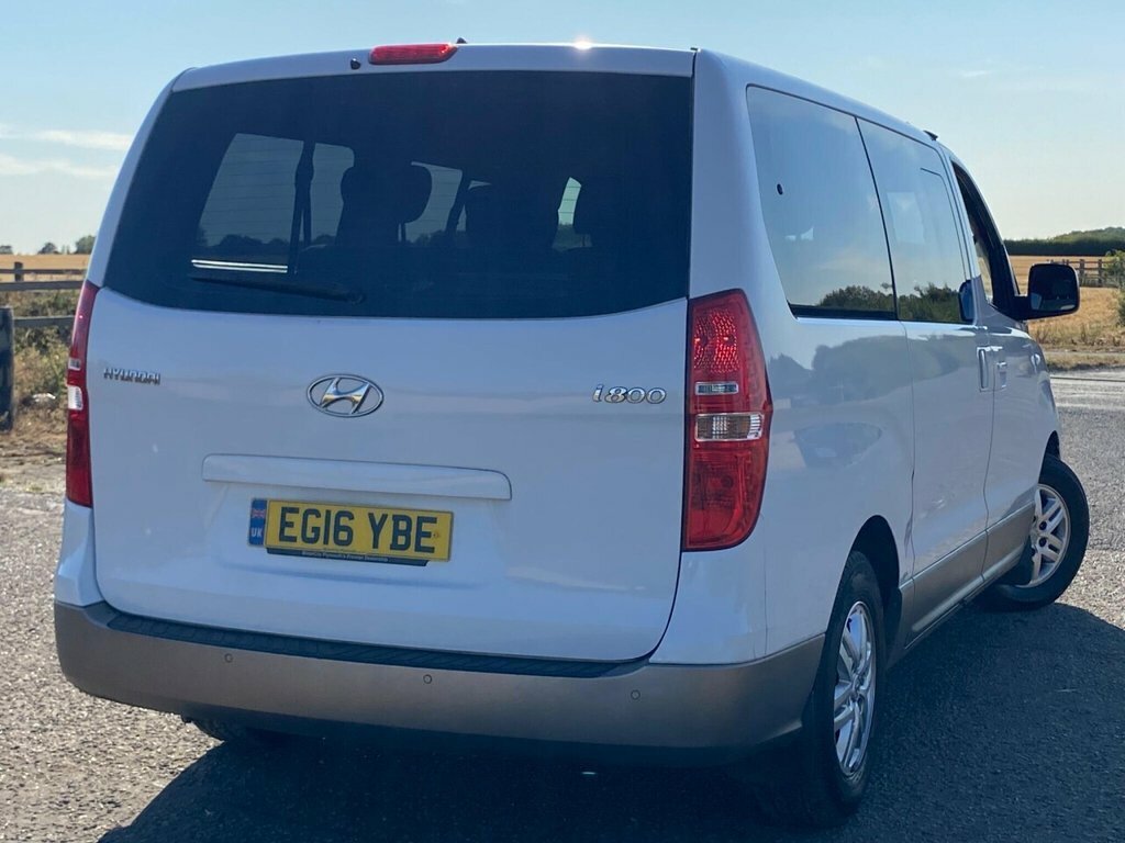 Hyundai I800 Mpv White #2