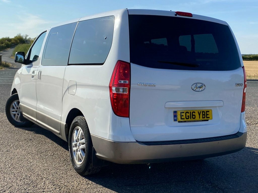 Hyundai I800 Mpv White #4