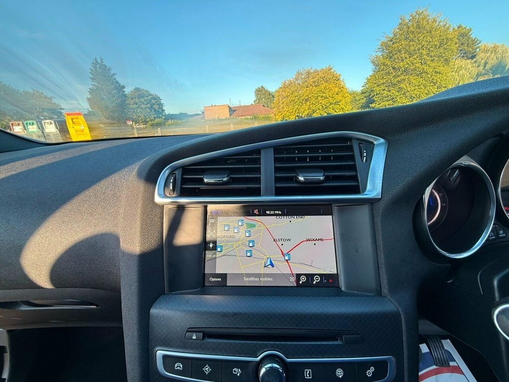 DS DS 4 Crossback Hatchback Orange #29
