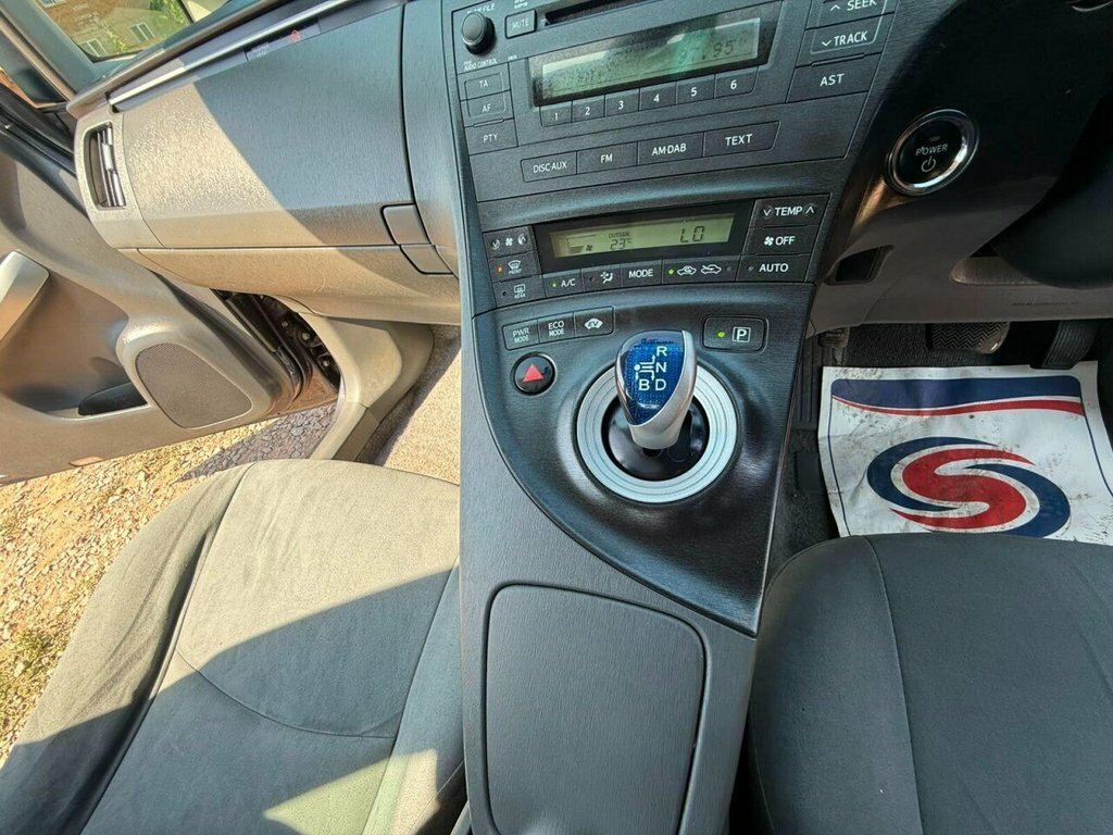 Toyota Prius 1.8 Vvt-h T3 Cvt Euro 5 Ss Grey #16