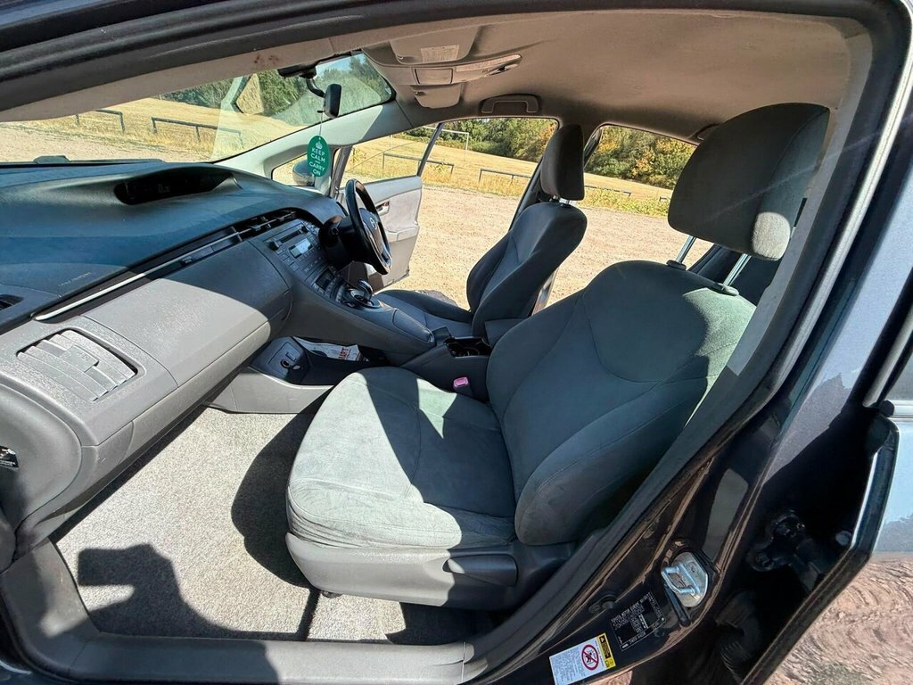 Toyota Prius 1.8 Vvt-h T3 Cvt Euro 5 Ss Grey #30