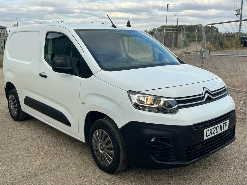 Citroen Berlingo Mpv White #3