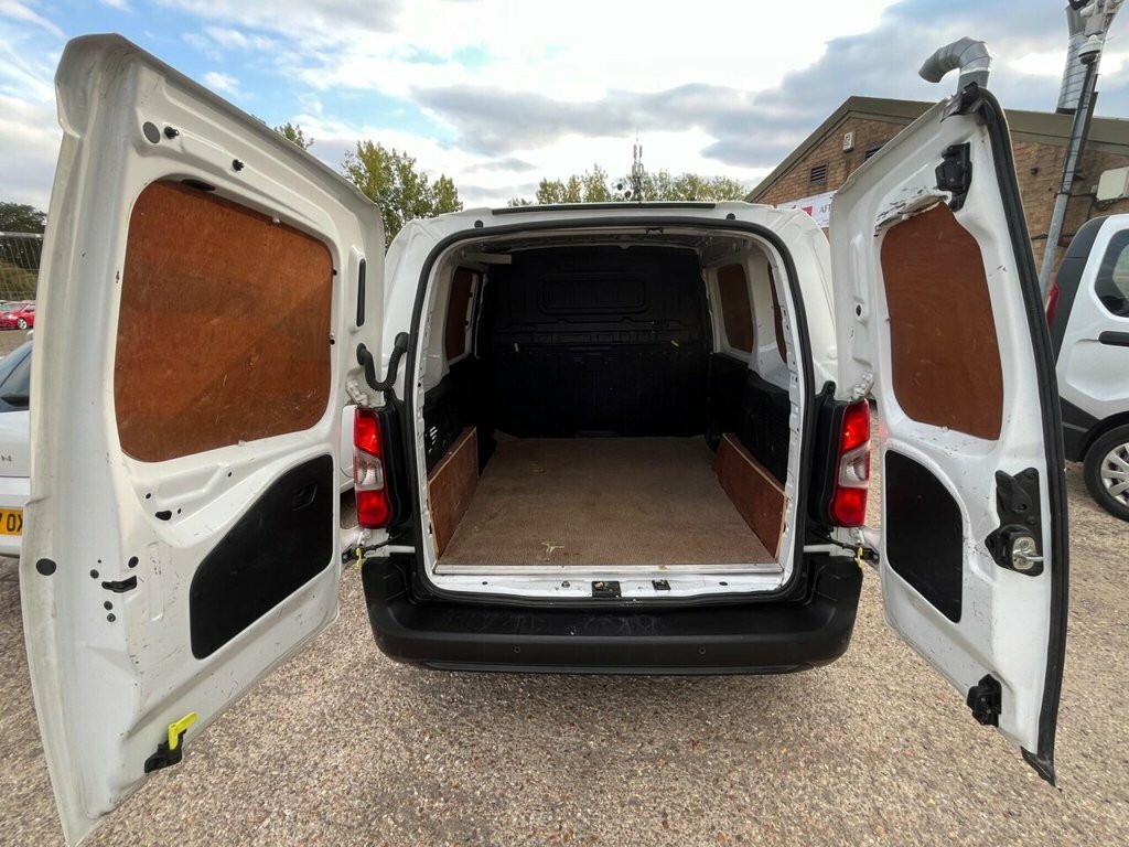 Citroen Berlingo 1.5 Bluehdi Flair XL Mpv Eat Euro 6 Ss Black #39