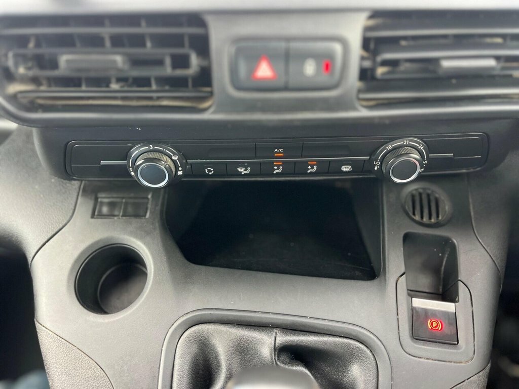Citroen Berlingo 1.5 Bluehdi Flair XL Mpv Eat Euro 6 Ss Black #38