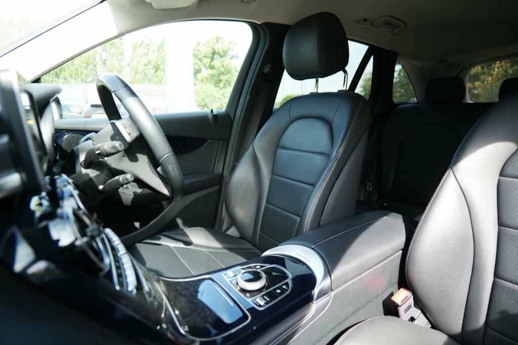 Mercedes-Benz GLC Class 2L Urban Edition Black #2