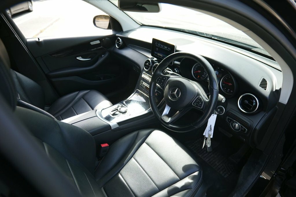 Mercedes-Benz GLC Class 2L Urban Edition Black #3