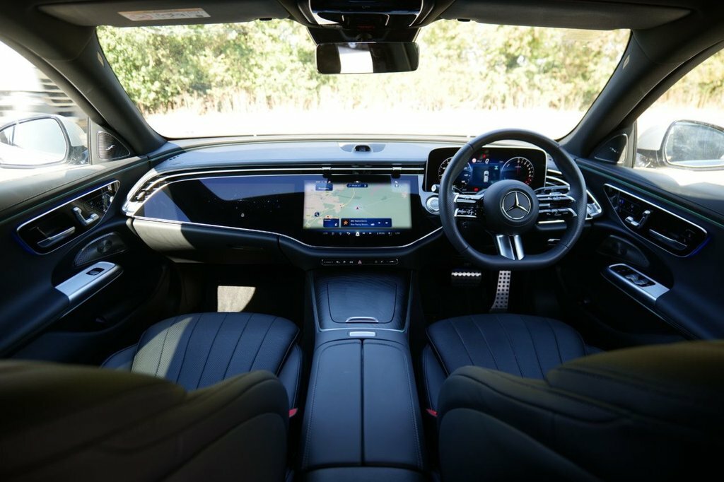Mercedes-Benz E Class 2L Amg Line Silver #3