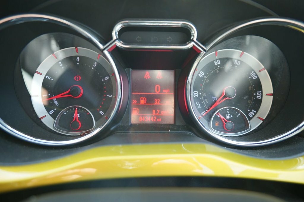 Vauxhall Adam 1.2L Energised Gold #5