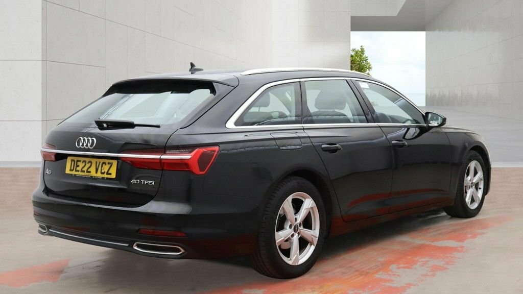 Audi A6 Avant 2L Sport Black #2