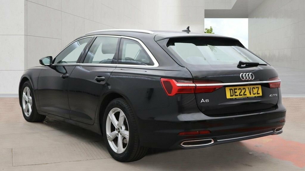 Audi A6 Avant 2L Sport Black #3