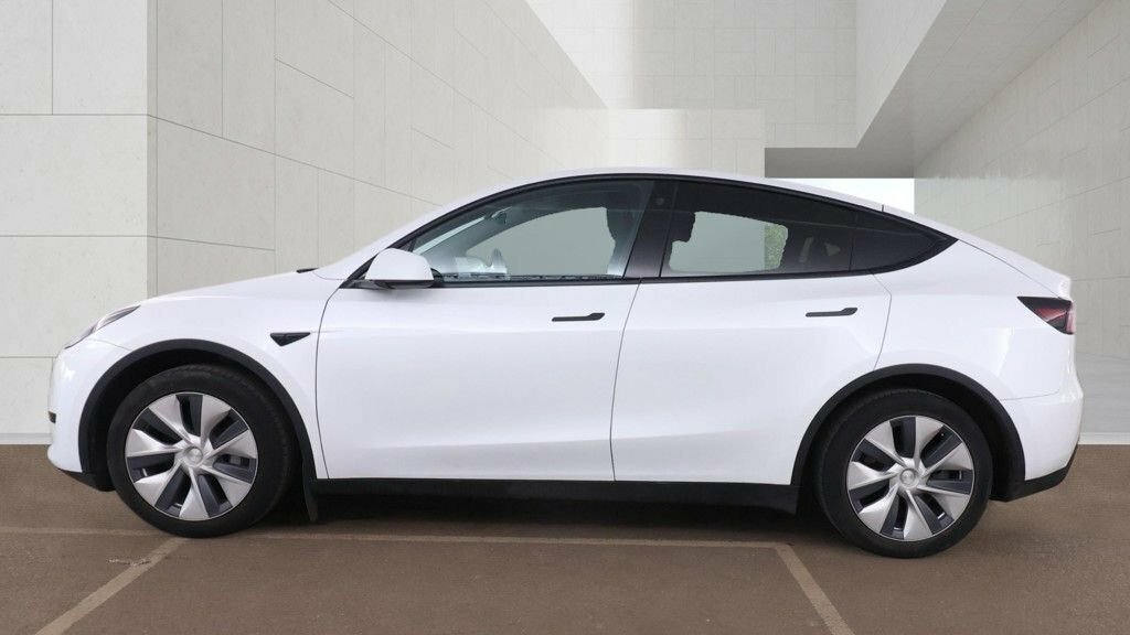 Tesla Model Y Suv GM23KZF White #6