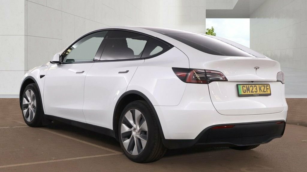 Tesla Model Y Suv GM23KZF White #3