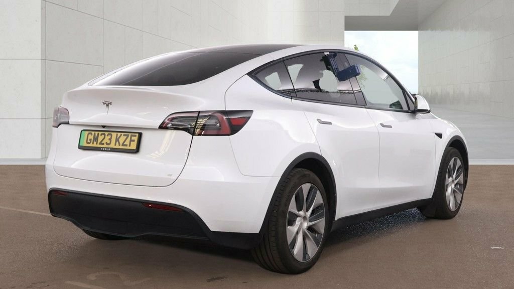 Tesla Model Y Suv GM23KZF White #2