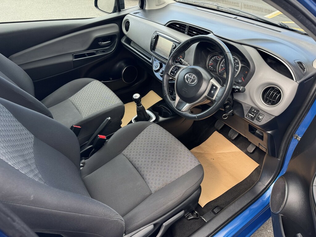 Toyota Yaris 1.3 Icon Blue #2