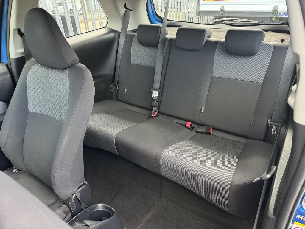 Toyota Yaris 1.3 Icon Blue #4