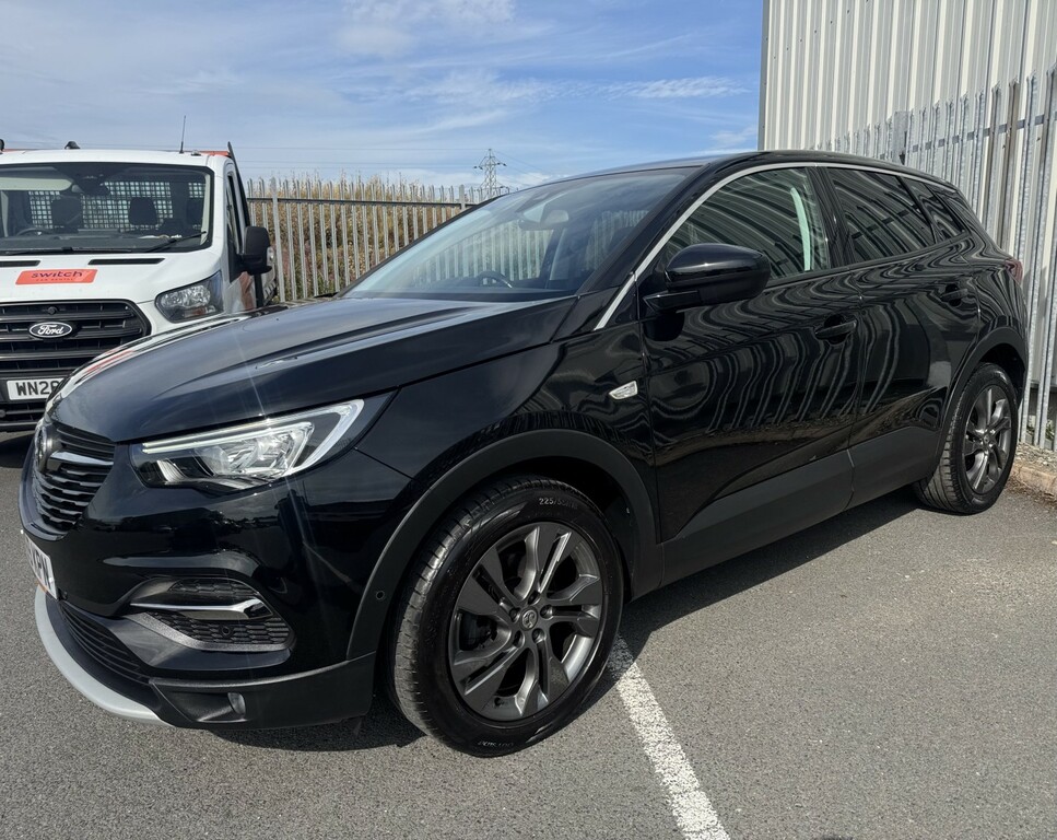 Vauxhall Grandland X 1.2 Turbo Sri Nav Black #2