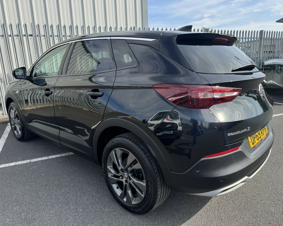 Vauxhall Grandland X 1.2 Turbo Sri Nav Black #4