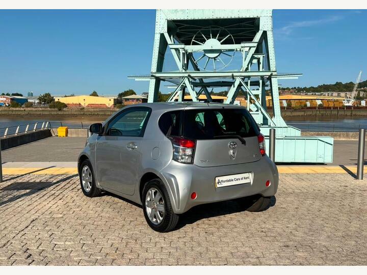 Toyota IQ Iq 1.0 Vvt-i 2 Multidrive Euro 4 Silver #5