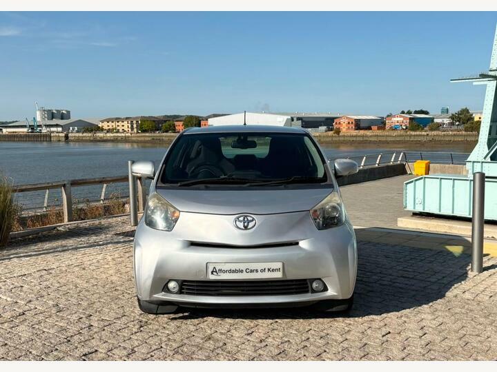 Toyota IQ Iq 1.0 Vvt-i 2 Multidrive Euro 4 Silver #2