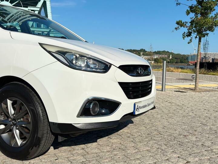Hyundai Ix35 Suv White #4