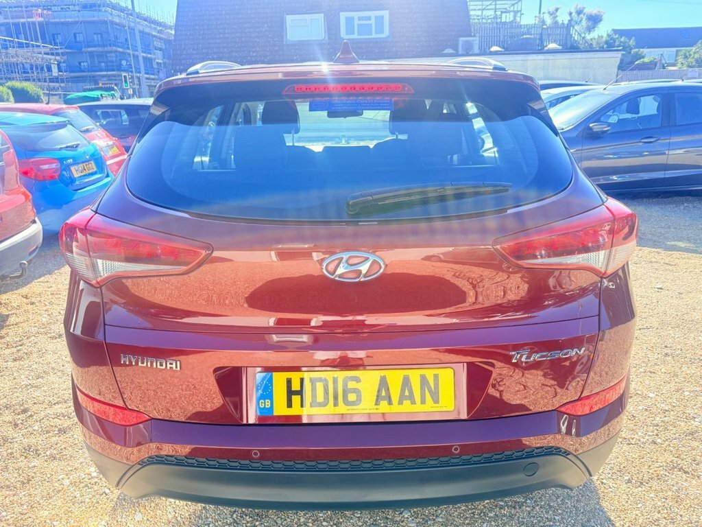 Hyundai Tucson 1.7L Se Nav HD16AAN Red #6