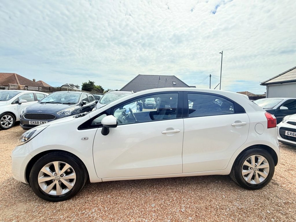Kia RIO 1.3L Vr7 CN64UYH White #6
