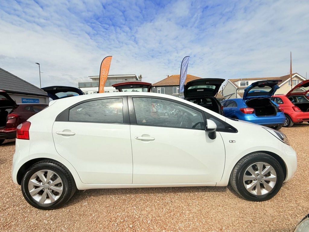 Kia RIO 1.3L Vr7 CN64UYH White #2
