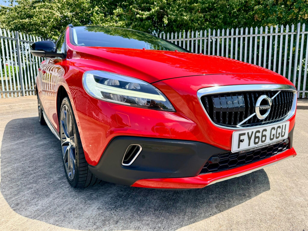 Volvo V40 Cross Country 2.0 D4 Pro Euro 6 Ss Red #2