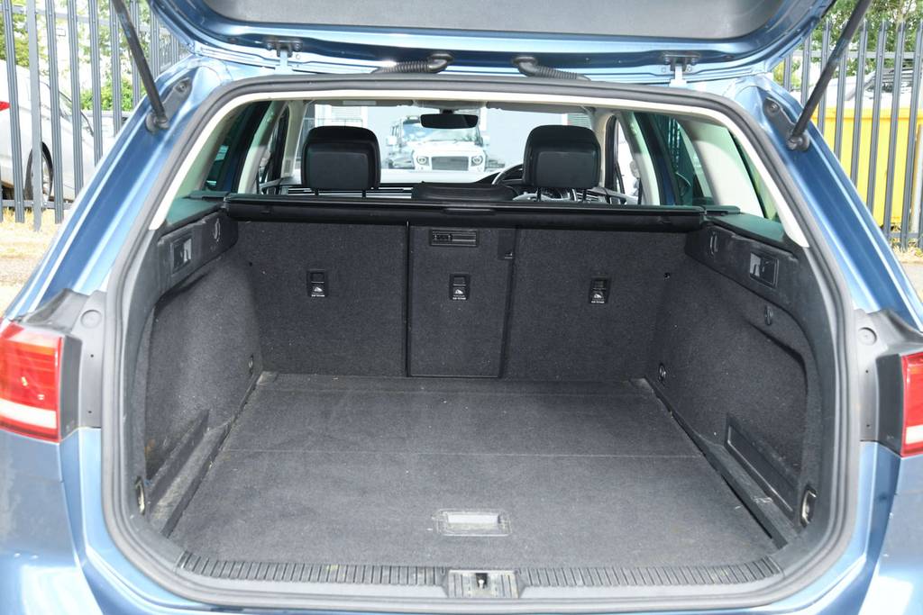 Volkswagen Passat Alltrack Alltrack Tdi Bluemotion Tech 4Motion Silver #9