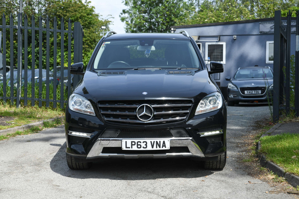 Mercedes-Benz M Class Amg Sport Bluetec 4Wd  #2
