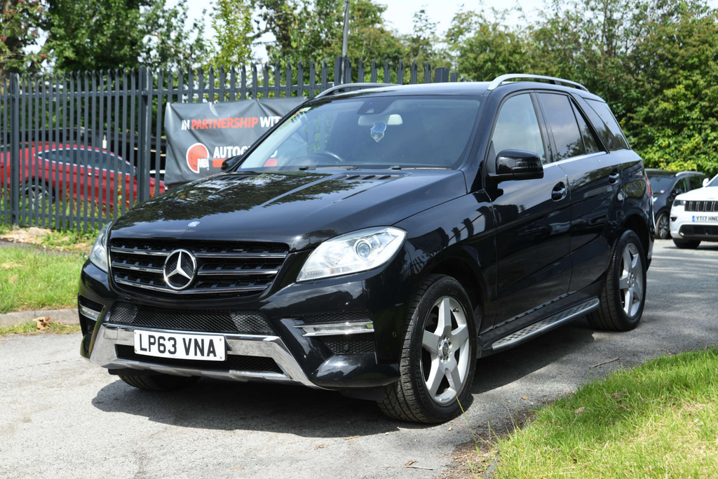 Mercedes-Benz M Class Amg Sport Bluetec 4Wd  #3