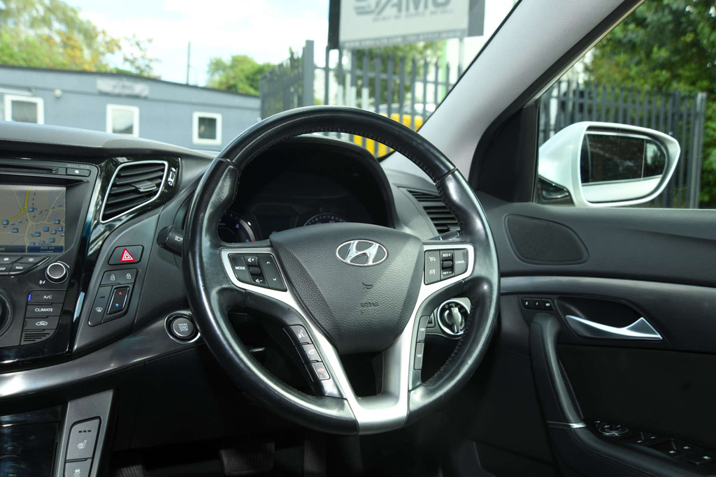 Hyundai I40 1.7 Crdi Blue Drive Se Nav Euro 6 Ss Black #35