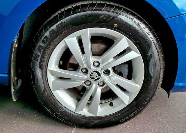 Skoda Fabia 1.0 Tsi Colour Edition Hatchback Blue #11