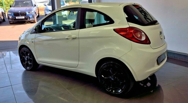 Ford KA 2015 1.2 Zetec White Edition Hatchback White #3