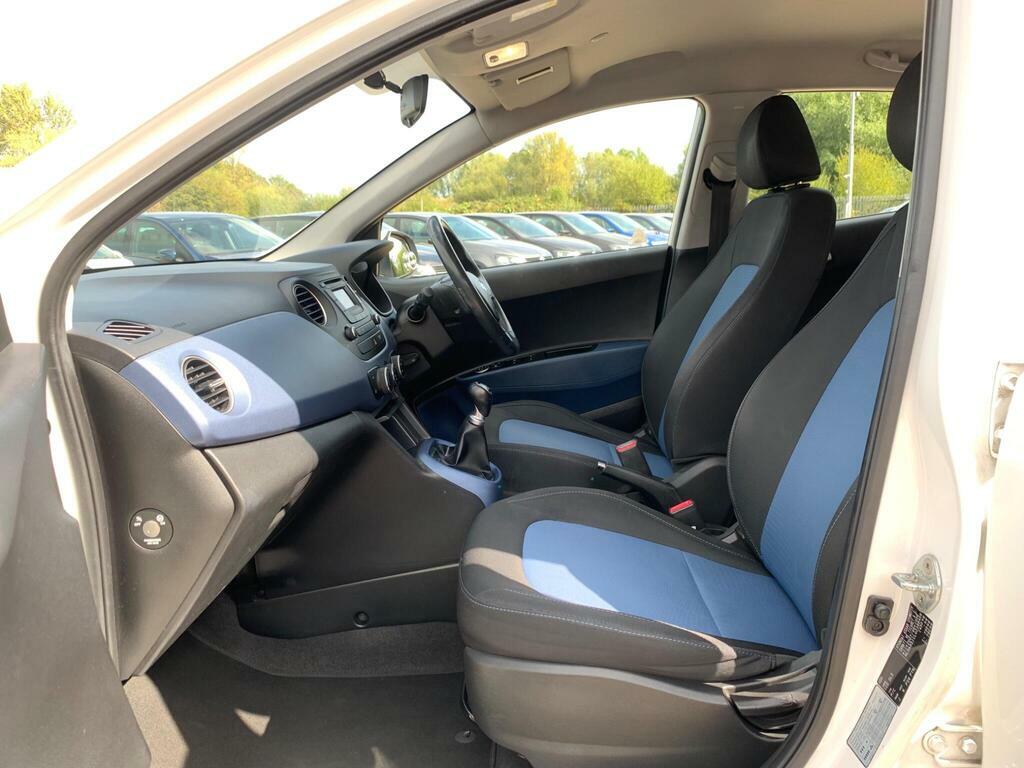 Hyundai I10 1.2 Se Grey 1 Former Keeper Low Tax Grey #31