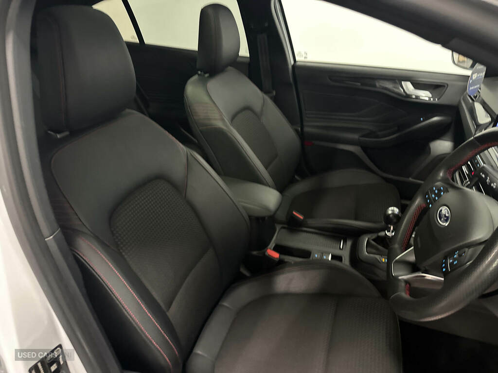 Ford Focus 2.0 Ecoblue St-line X White #4