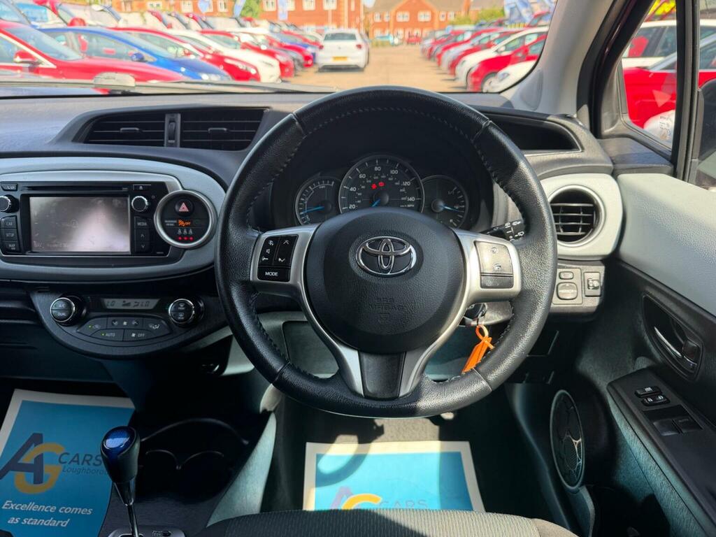 Toyota Yaris Hatchback 1.5 Vvt-h T4 Cvt Euro 5 201313 DF13XGD Red #2
