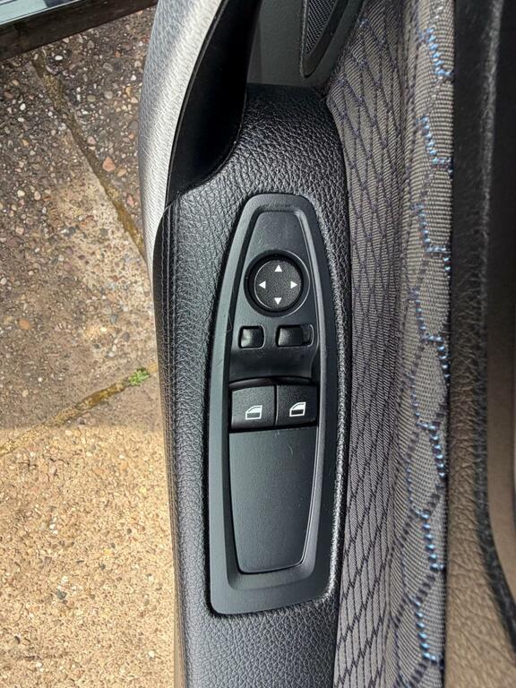 BMW 1 Series 2.0 118D Se Euro 5 Ss Black #34