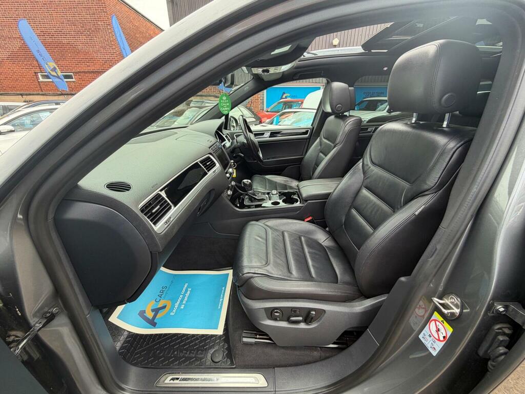 Volkswagen Touareg 3.0 Tdi V6 Bluemotion Tech R-line Plus Tiptronic 4 Grey #4