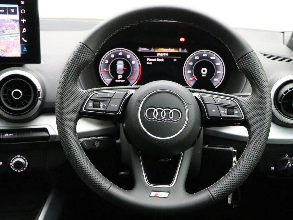 Audi Q2 Black Edition 35 Tfsi 150 Ps S Tronic Grey #14