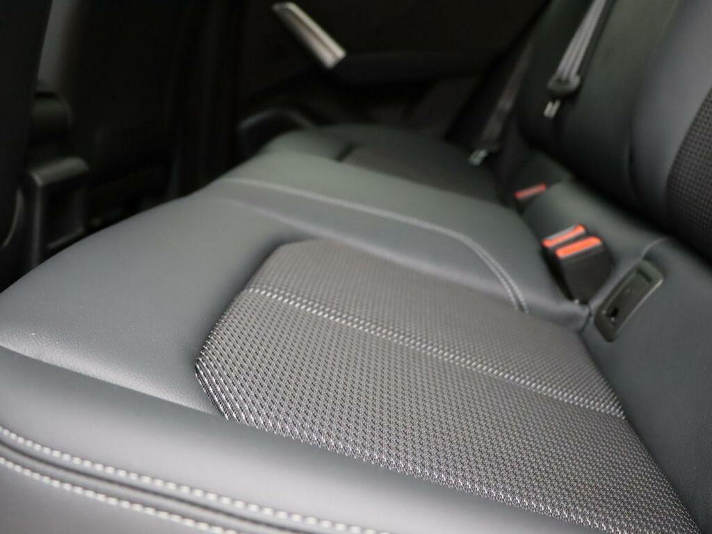 Audi Q2 Black Edition 35 Tfsi 150 Ps S Tronic Grey #11