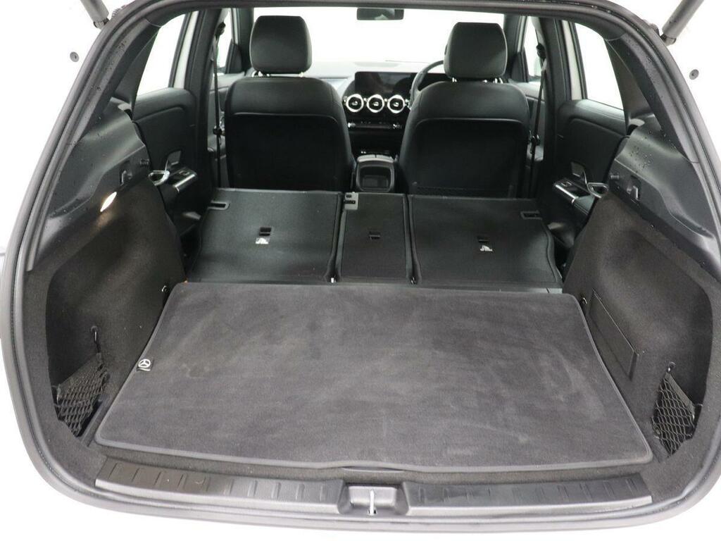 Mercedes-Benz GLA Class 2.0 Gla220d Amg Line Premium Plus Suv #32