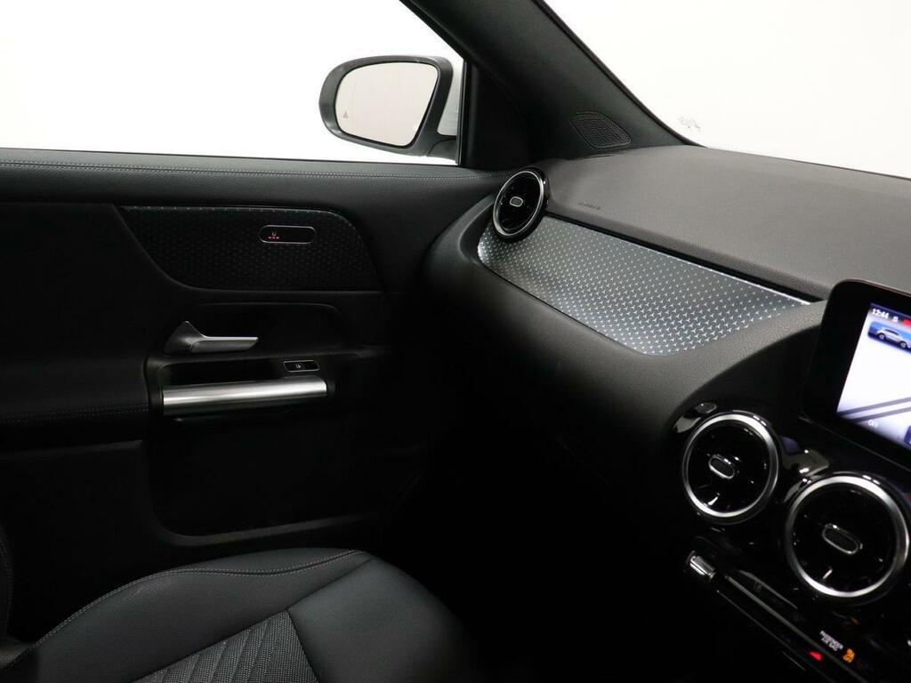 Mercedes-Benz GLA Class 2.0 Gla220d Amg Line Premium Plus Suv #43